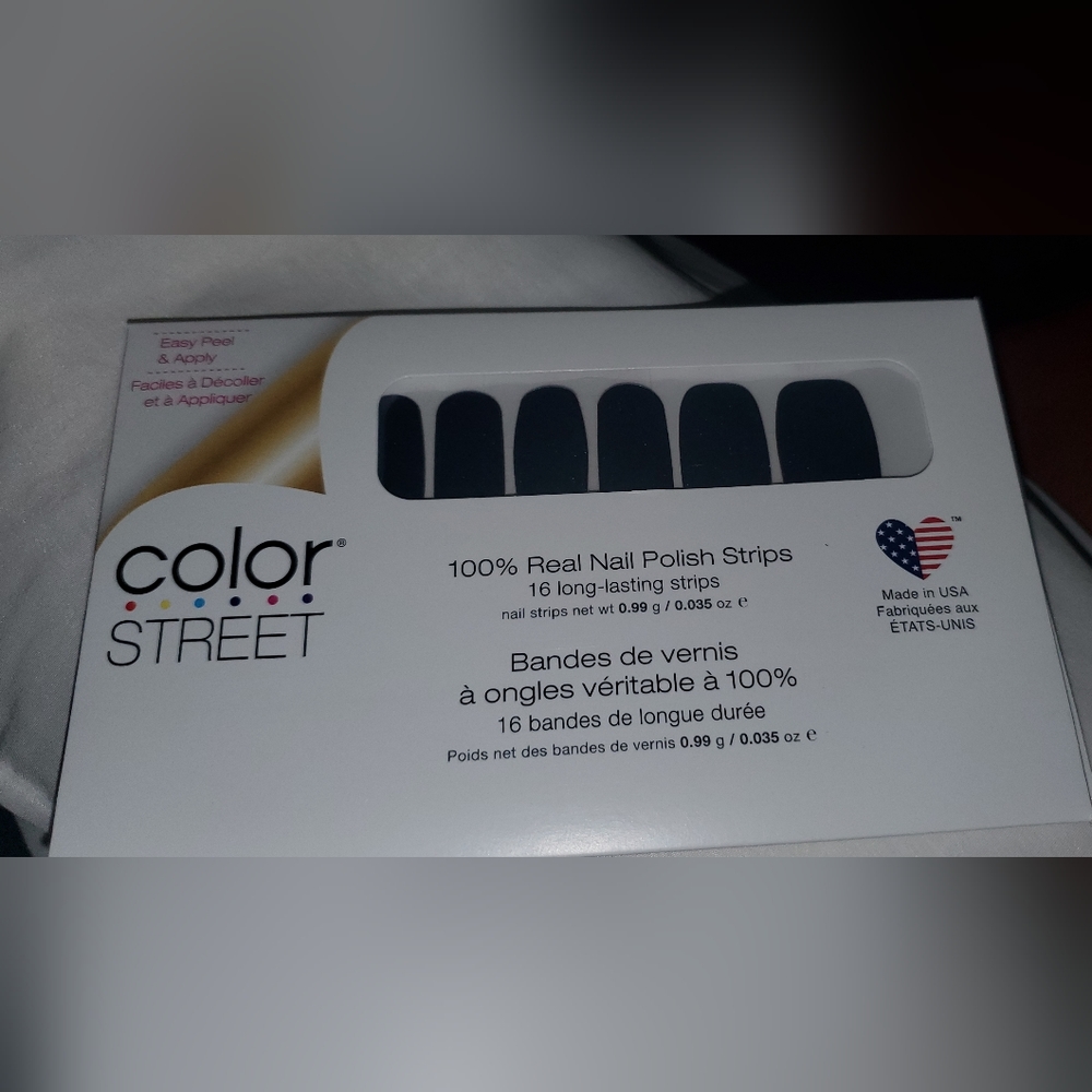 Color Street 100% Real Nail Polish Strips 16 strips Aquatic Behavior